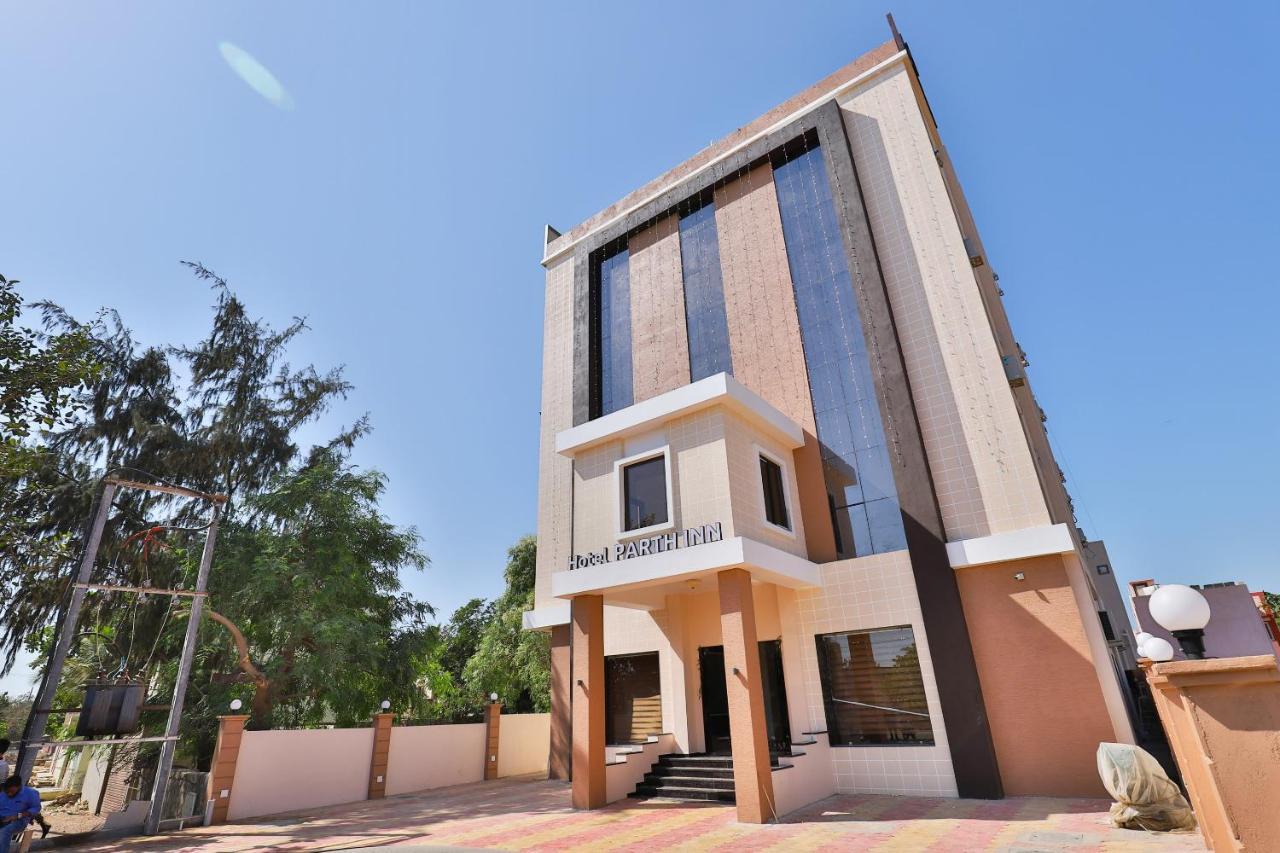 Oyo 23174 Hotel Parth Inn Dwārka Exterior foto